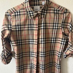 Burberry woman’s top.